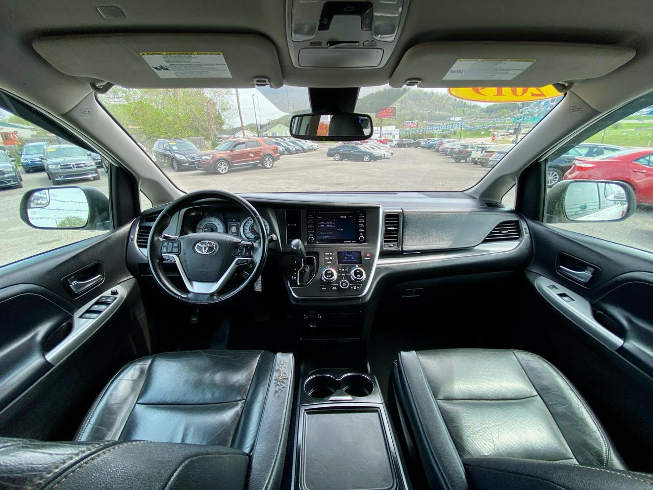 Toyota Sienna SE FWD 8-Passenger (Natl) 2019