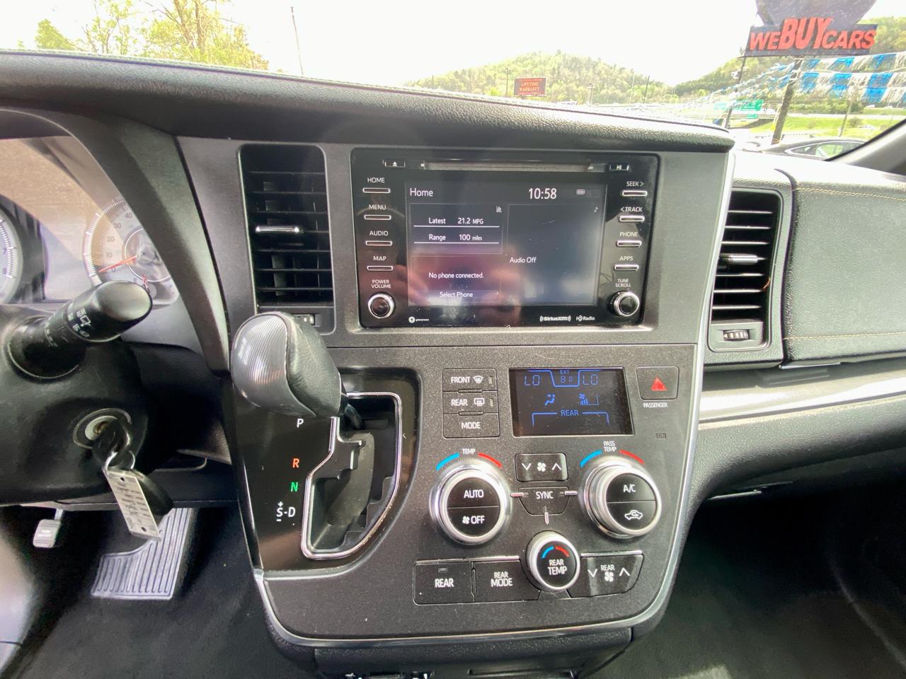 Toyota Sienna SE FWD 8-Passenger (Natl) 2019