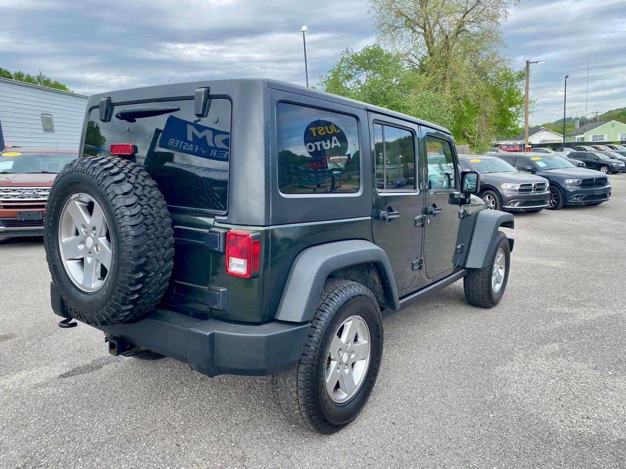 Jeep Wrangler Unlimited 4WD 4dr Rubicon 2011