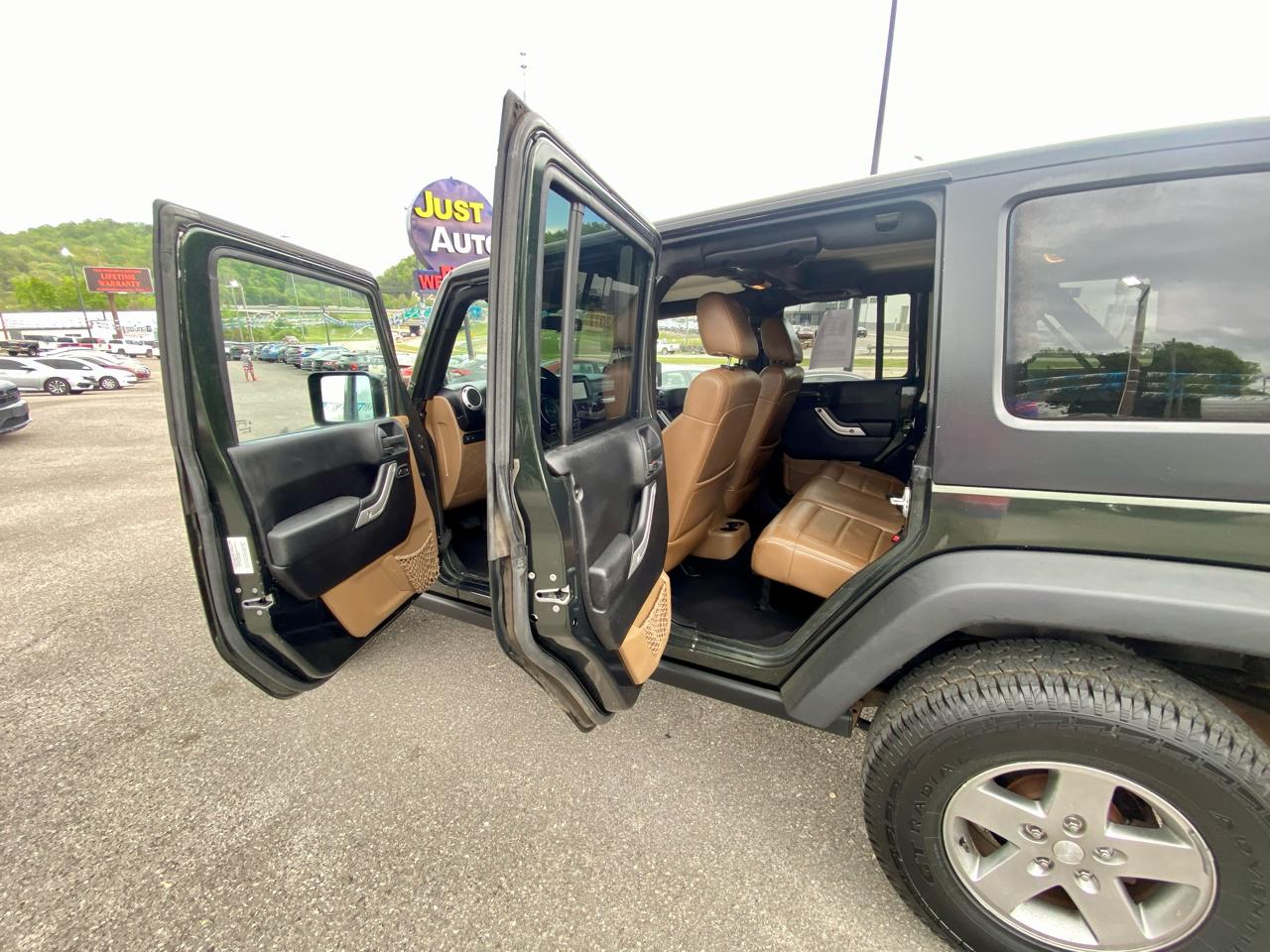 Jeep Wrangler Unlimited 4WD 4dr Rubicon 2011