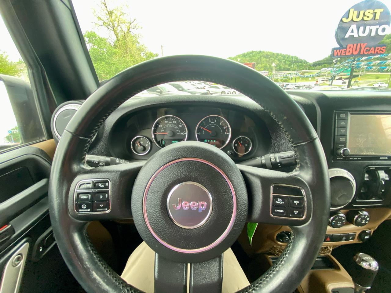 Jeep Wrangler Unlimited 4WD 4dr Rubicon 2011