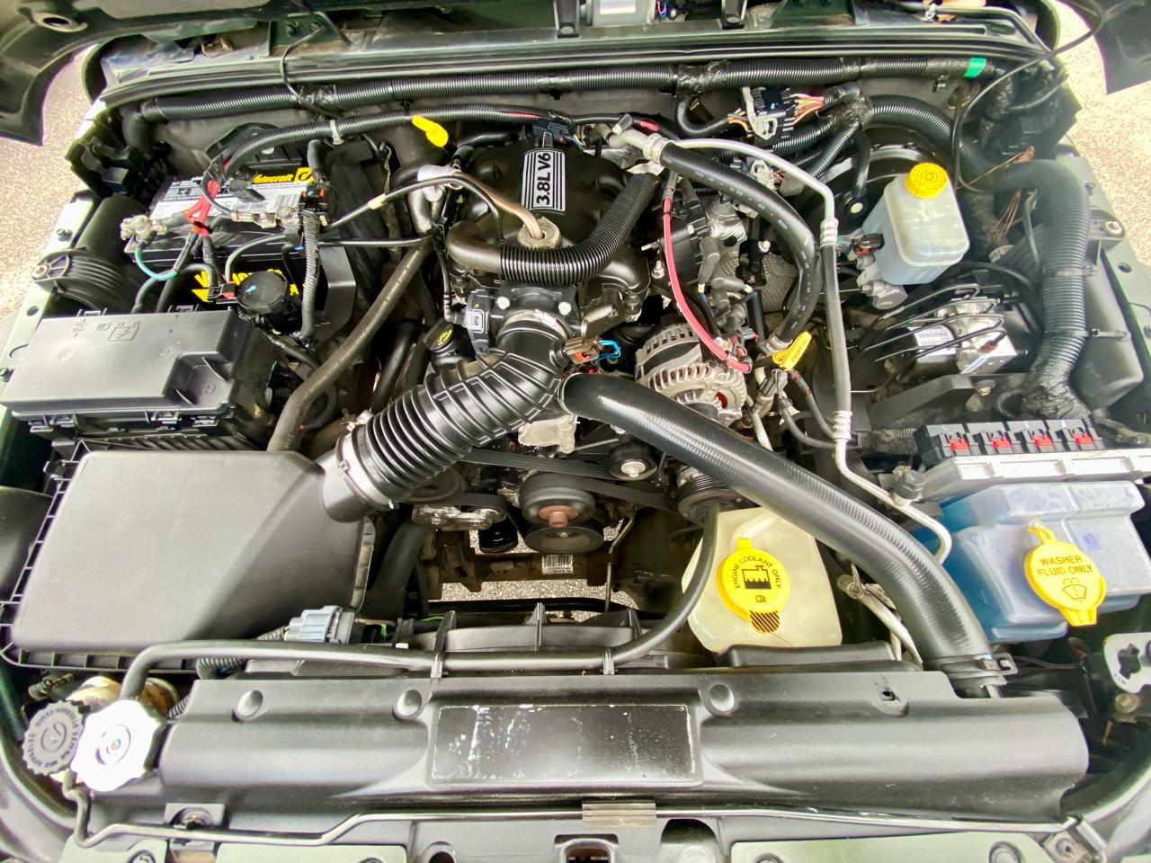 Jeep Wrangler Unlimited 4WD 4dr Rubicon 2011