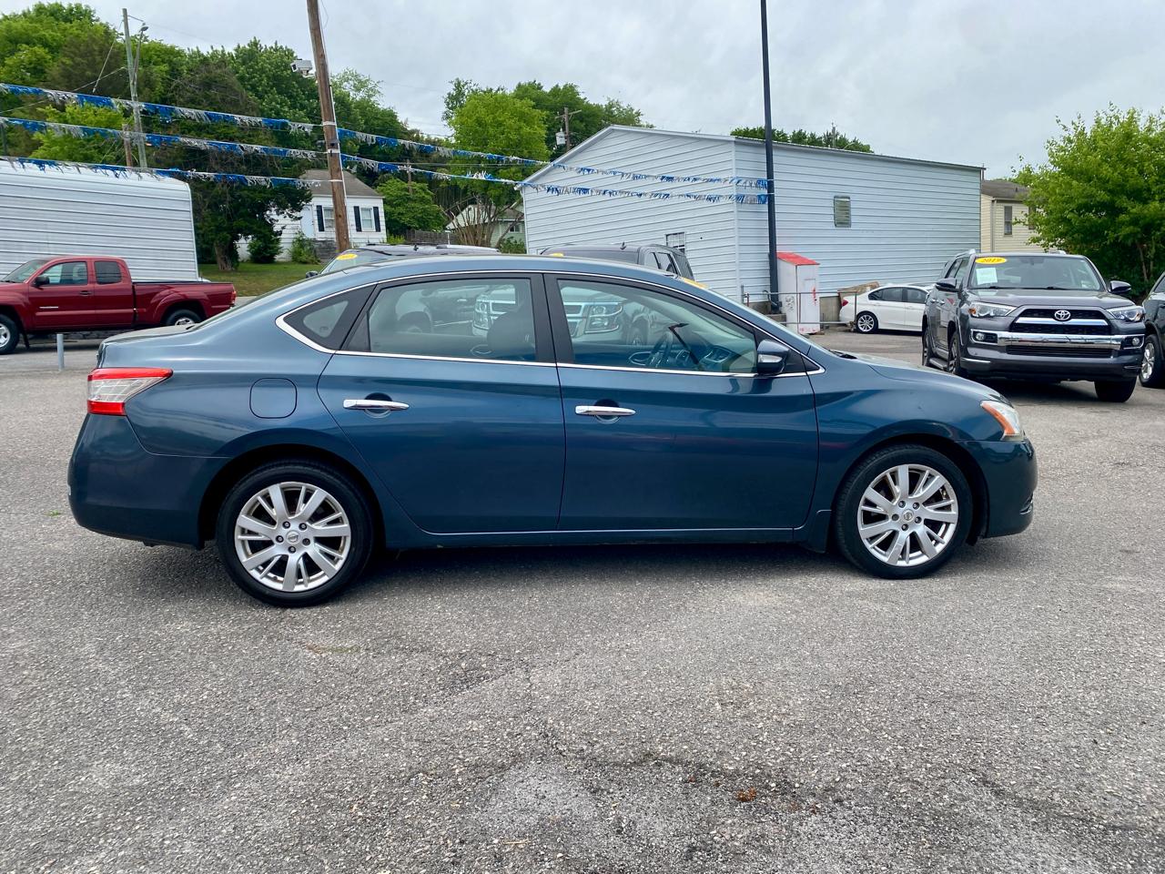 Nissan Sentra 4dr Sdn I4 CVT SL 2015