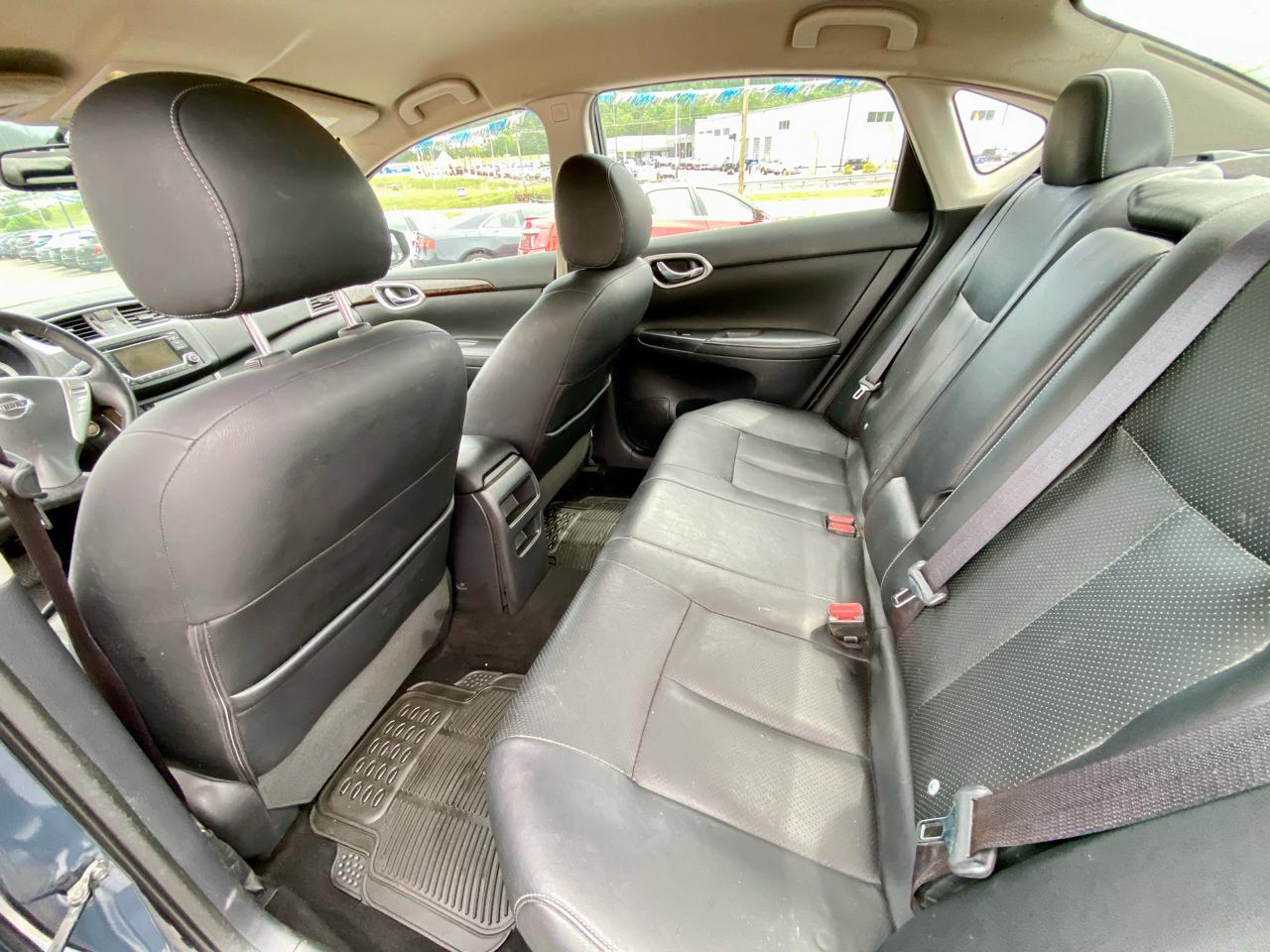 Nissan Sentra 4dr Sdn I4 CVT SL 2015