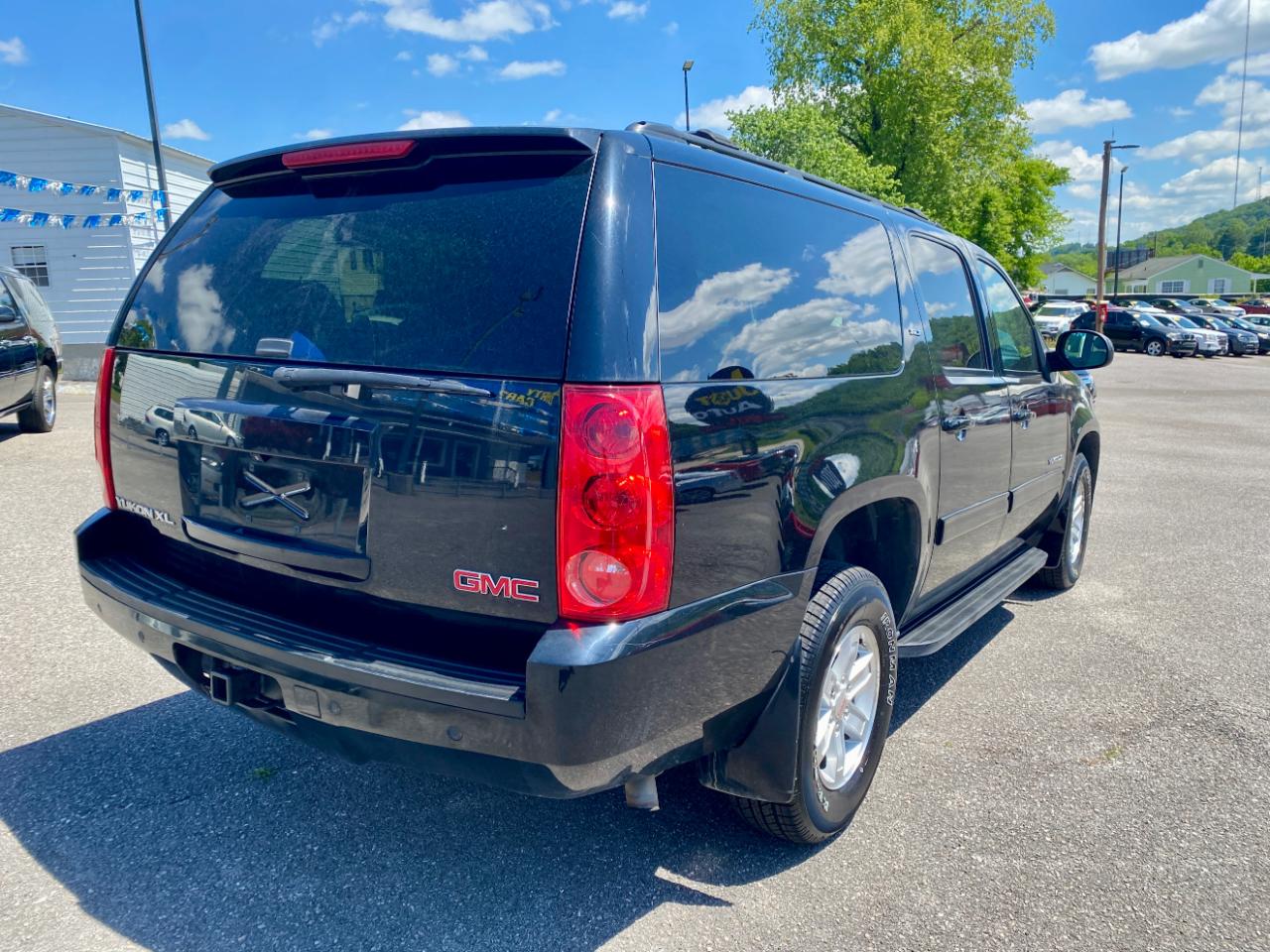 GMC Yukon XL 4WD 4dr 1500 SLT 2014
