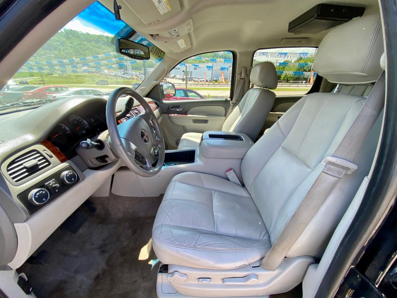 GMC Yukon XL 4WD 4dr 1500 SLT 2014
