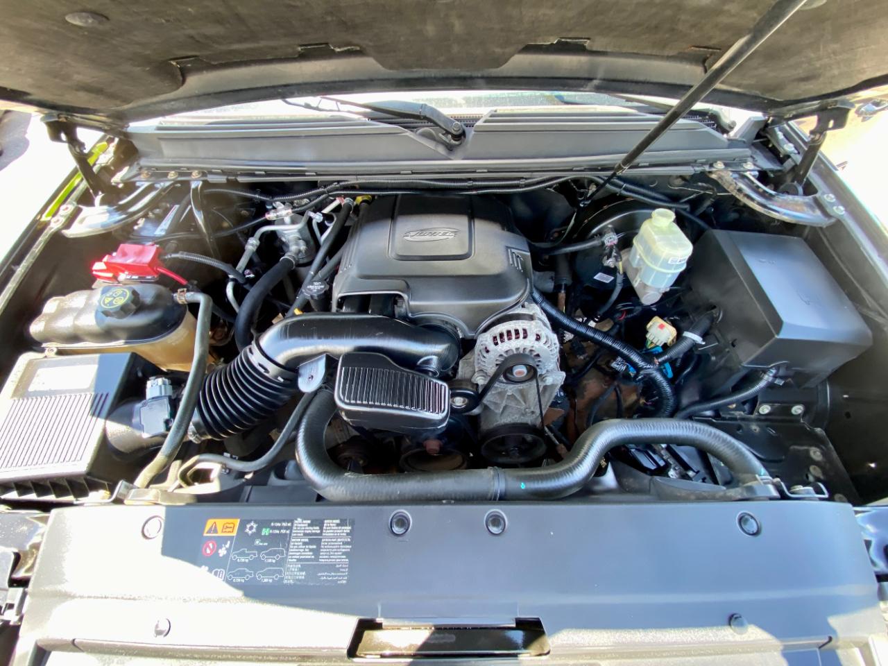 GMC Yukon XL 4WD 4dr 1500 SLT 2014