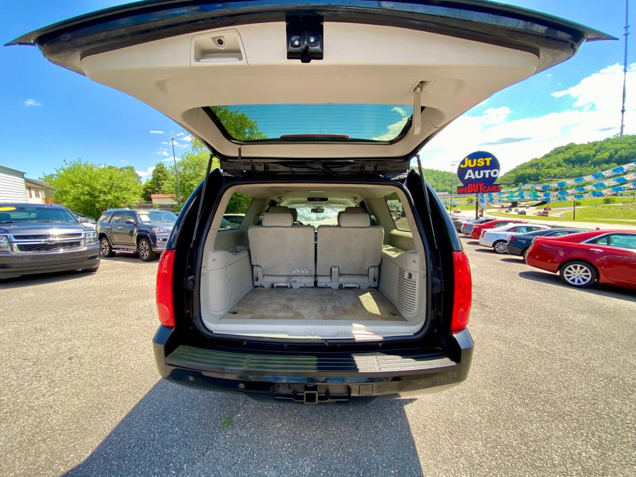 GMC Yukon XL 4WD 4dr 1500 SLT 2014