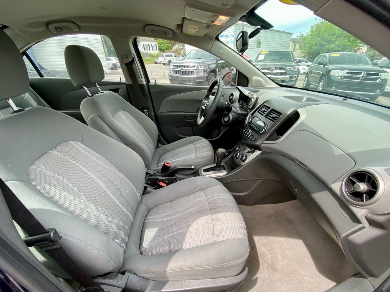 Chevrolet Sonic 4dr Sdn Auto LT 2015