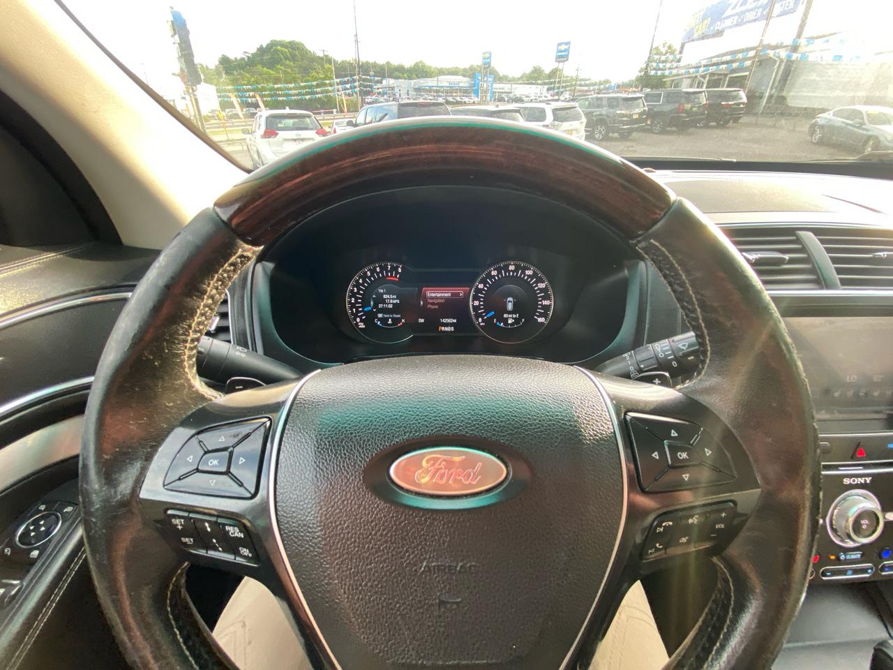 Ford Explorer 4WD 4dr Platinum 2016