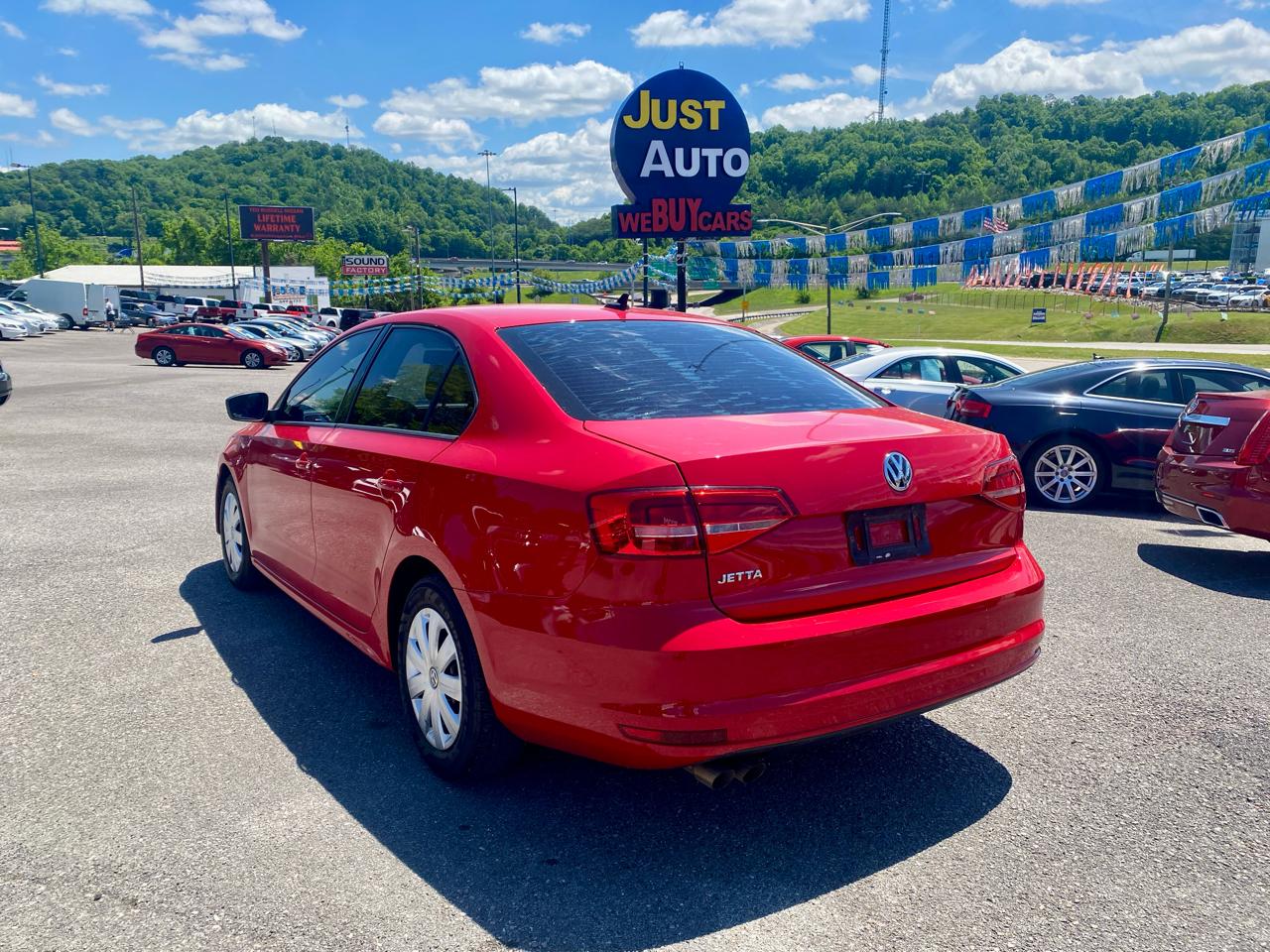 Volkswagen Jetta Sedan 4dr Man 2.0L S 2015