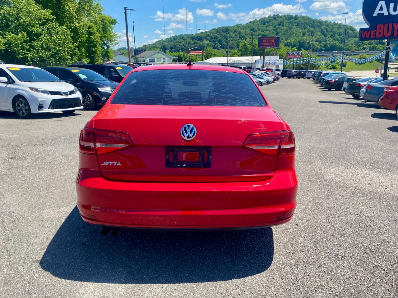 Volkswagen Jetta Sedan 4dr Man 2.0L S 2015