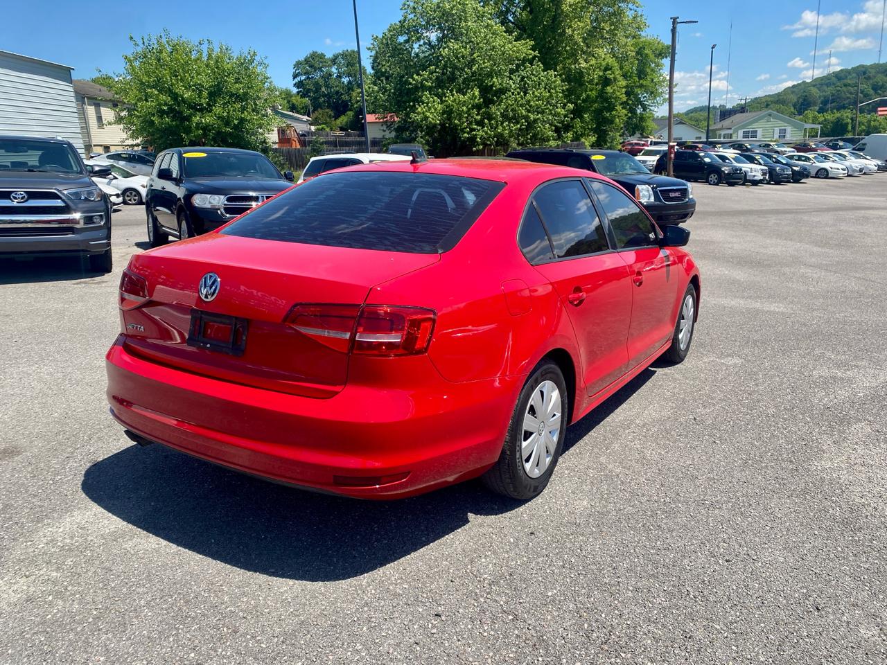 Volkswagen Jetta Sedan 4dr Man 2.0L S 2015