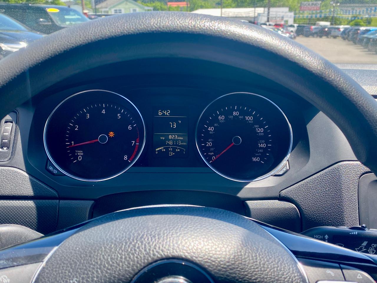 Volkswagen Jetta Sedan 4dr Man 2.0L S 2015