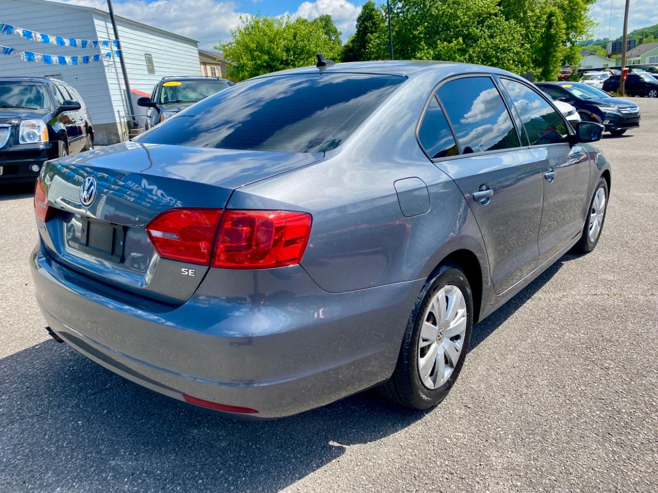 Volkswagen Jetta Sedan 4dr Auto SE PZEV 2014