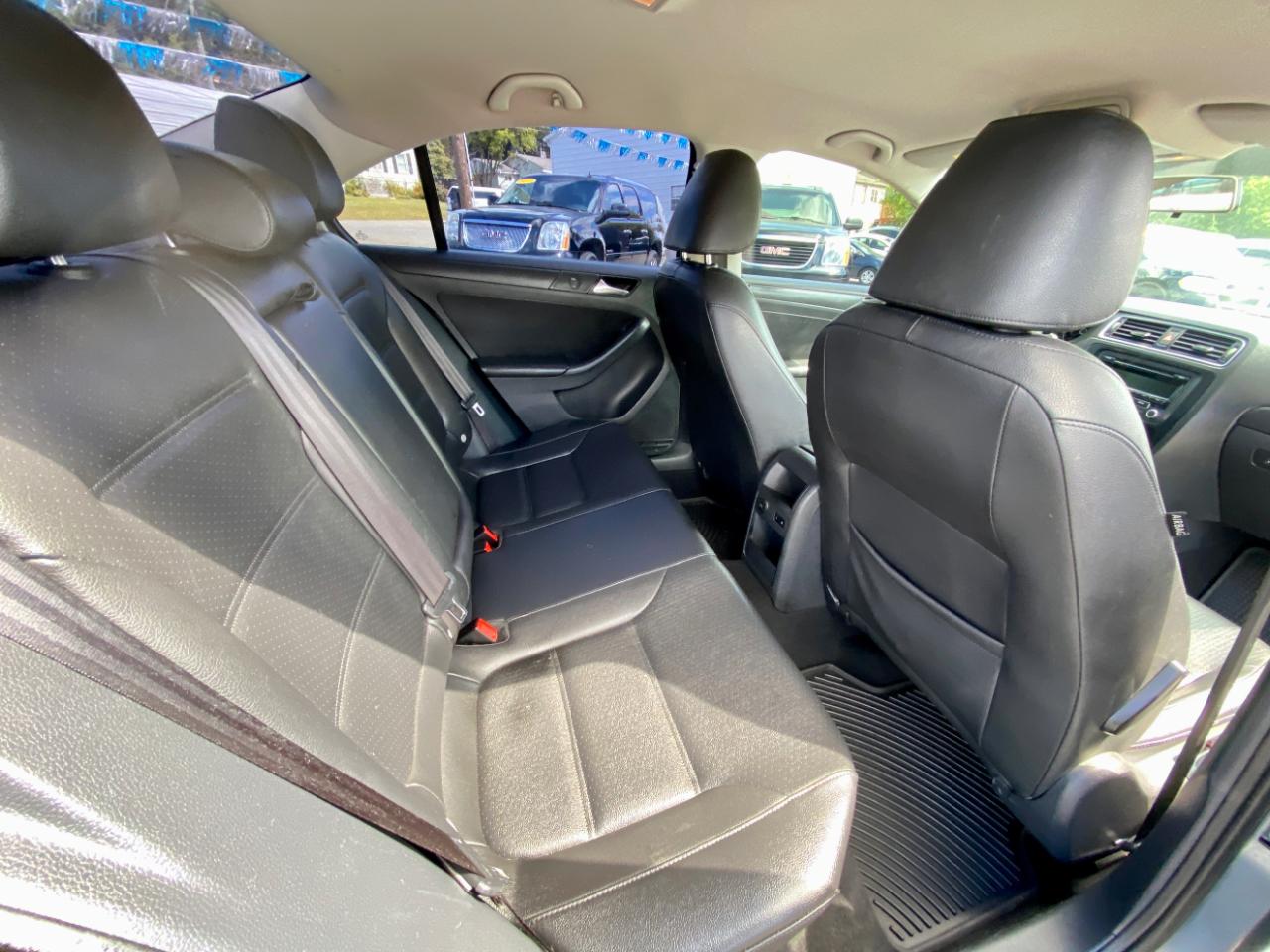 Volkswagen Jetta Sedan 4dr Auto SE PZEV 2014
