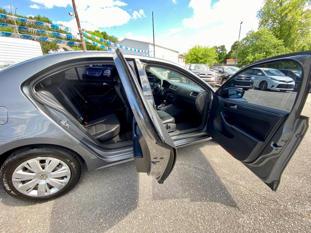 Volkswagen Jetta Sedan 4dr Auto SE PZEV 2014