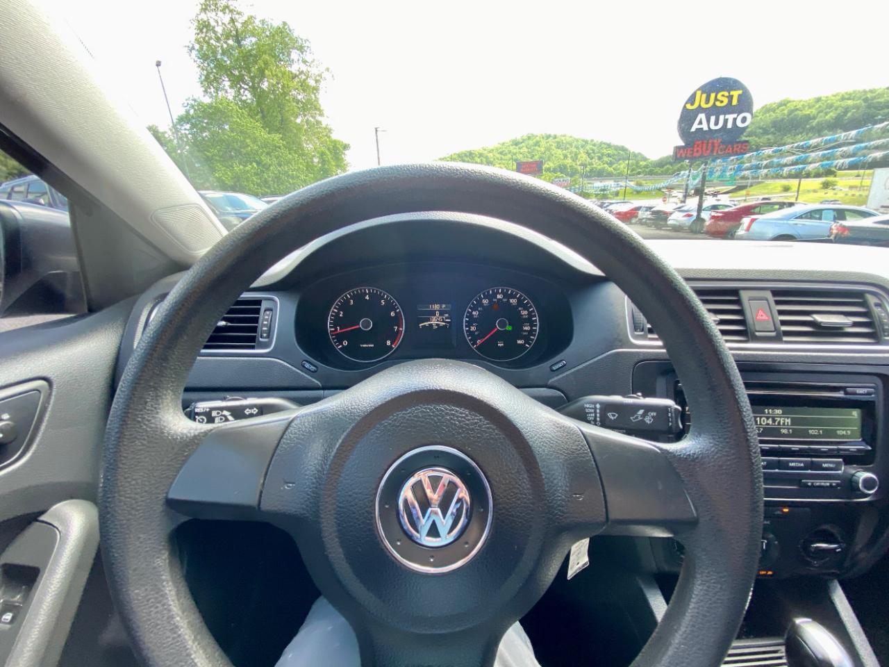 Volkswagen Jetta Sedan 4dr Auto SE PZEV 2014