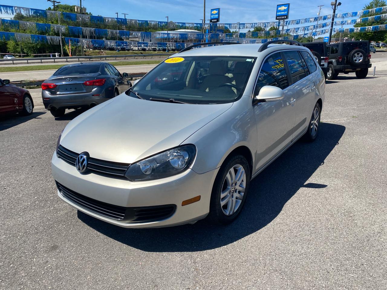 Volkswagen Jetta SportWagen 4dr DSG TDI 2011