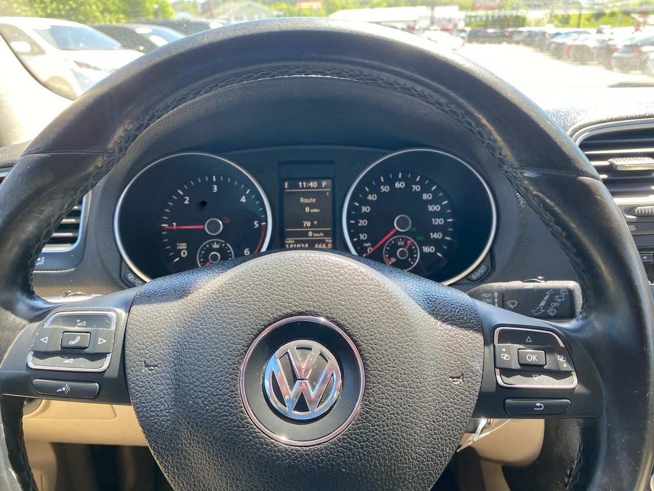 Volkswagen Jetta SportWagen 4dr DSG TDI 2011