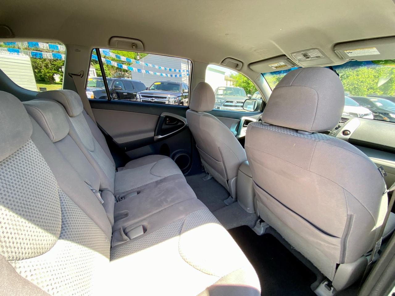 Toyota RAV4 2WD 4dr V6 (Natl) 2007