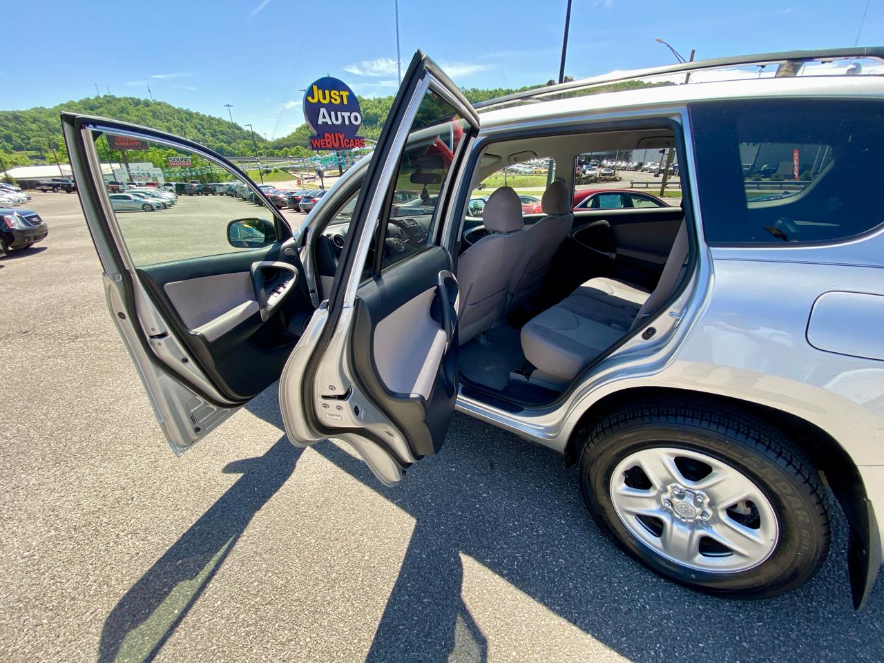 Toyota RAV4 2WD 4dr V6 (Natl) 2007