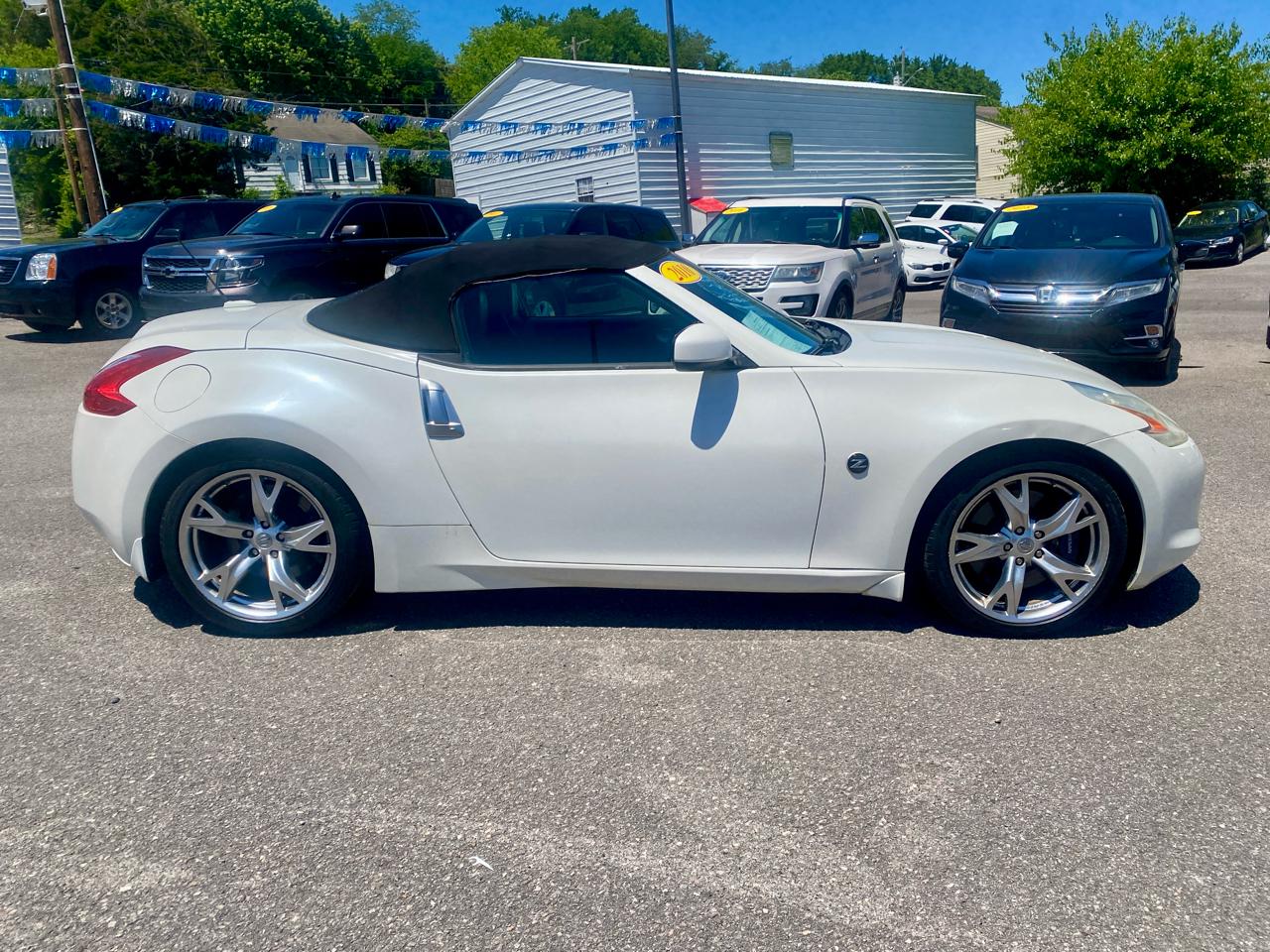 Nissan 370Z 2dr Roadster Auto Touring 2010