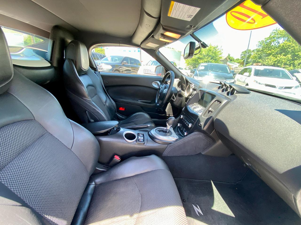 Nissan 370Z 2dr Roadster Auto Touring 2010