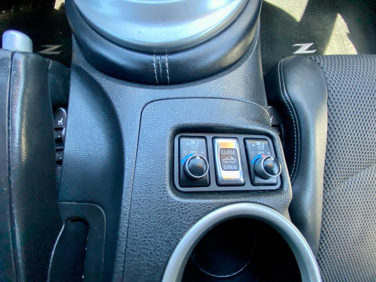 Nissan 370Z 2dr Roadster Auto Touring 2010
