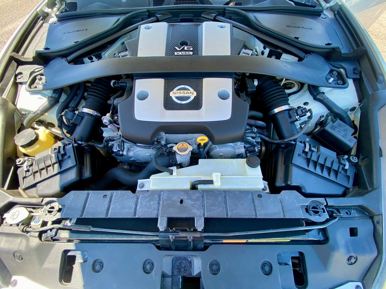 Nissan 370Z 2dr Roadster Auto Touring 2010