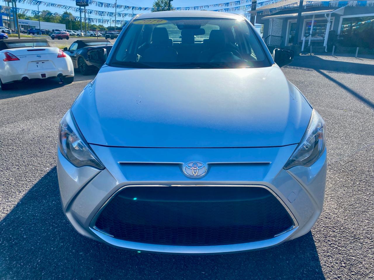 Toyota Yaris Sedan XLE Auto (Natl) 2019