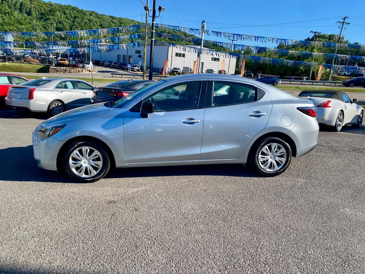 Toyota Yaris Sedan XLE Auto (Natl) 2019