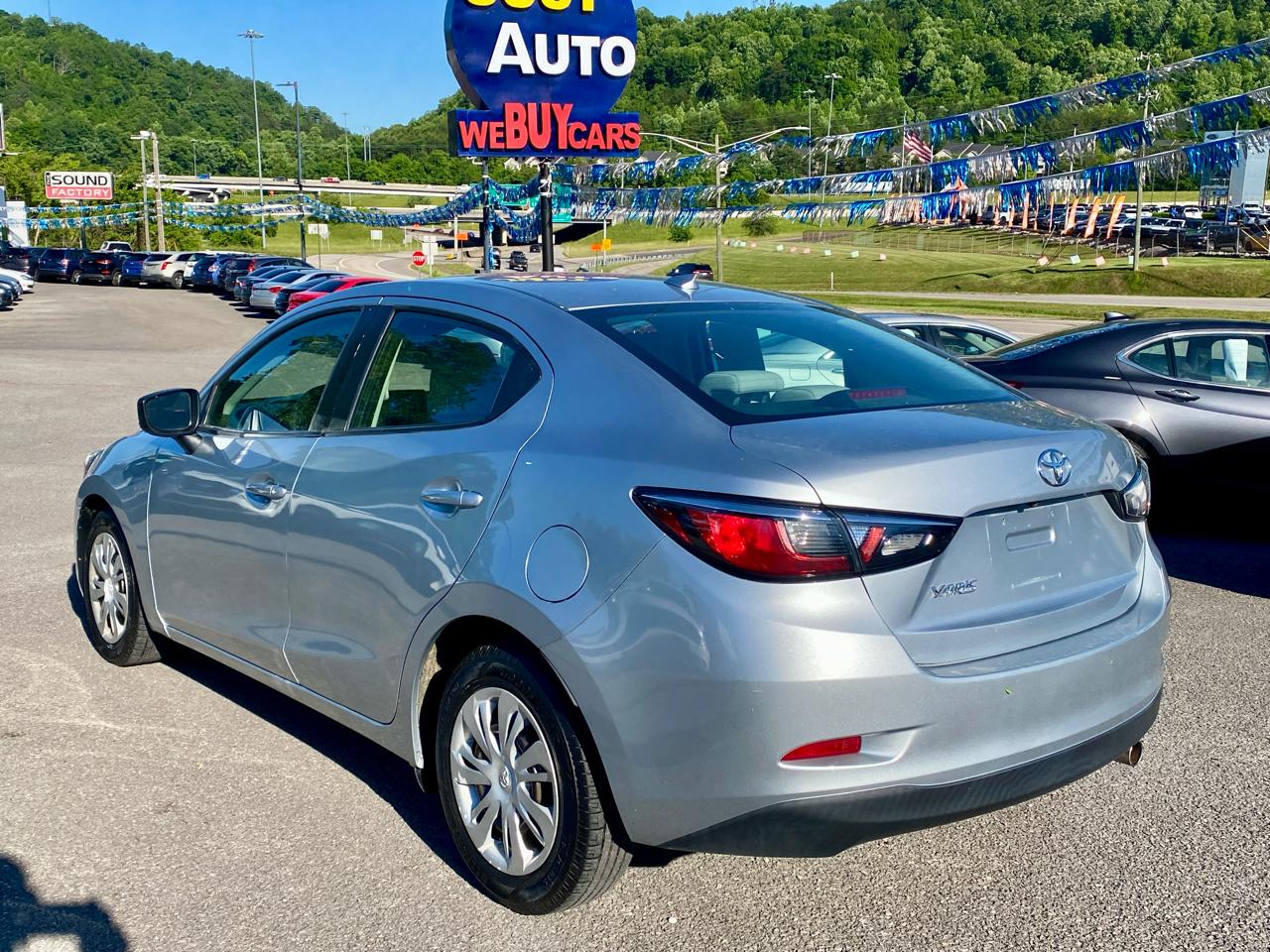 Toyota Yaris Sedan XLE Auto (Natl) 2019