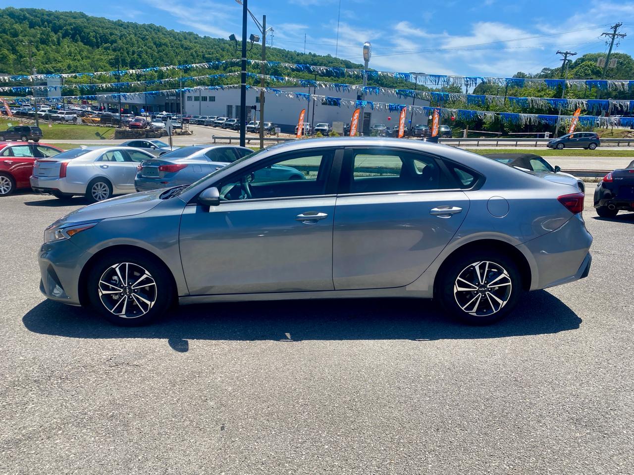 Kia Forte LXS IVT 2024