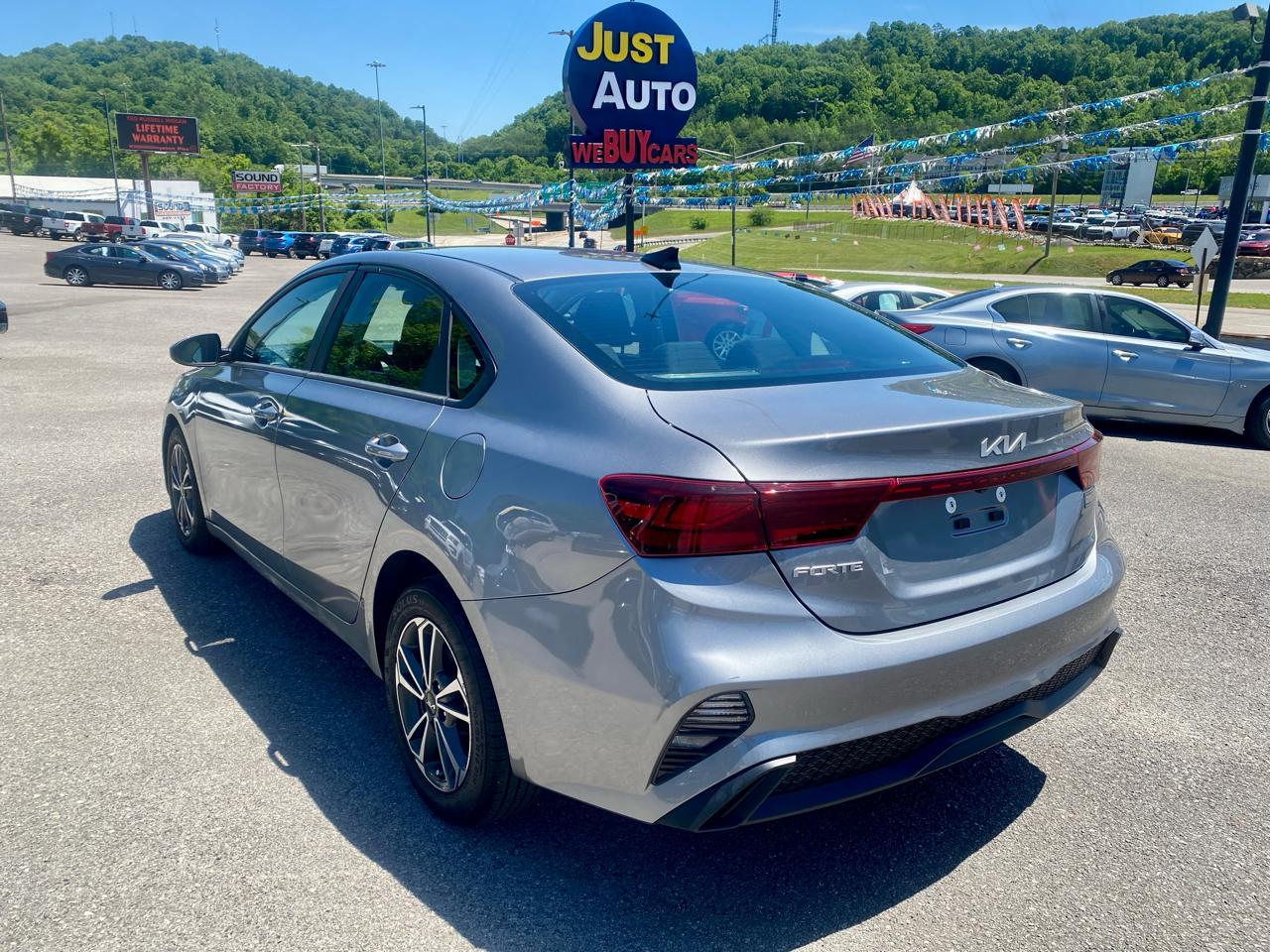 Kia Forte LXS IVT 2024