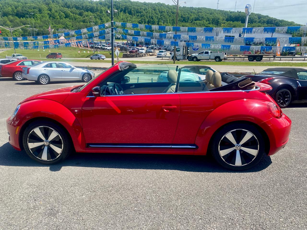 Volkswagen Beetle Convertible 2dr DSG 2.0T PZEV 2013