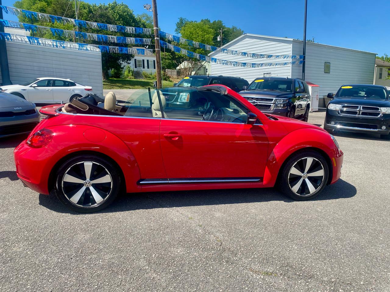 Volkswagen Beetle Convertible 2dr DSG 2.0T PZEV 2013