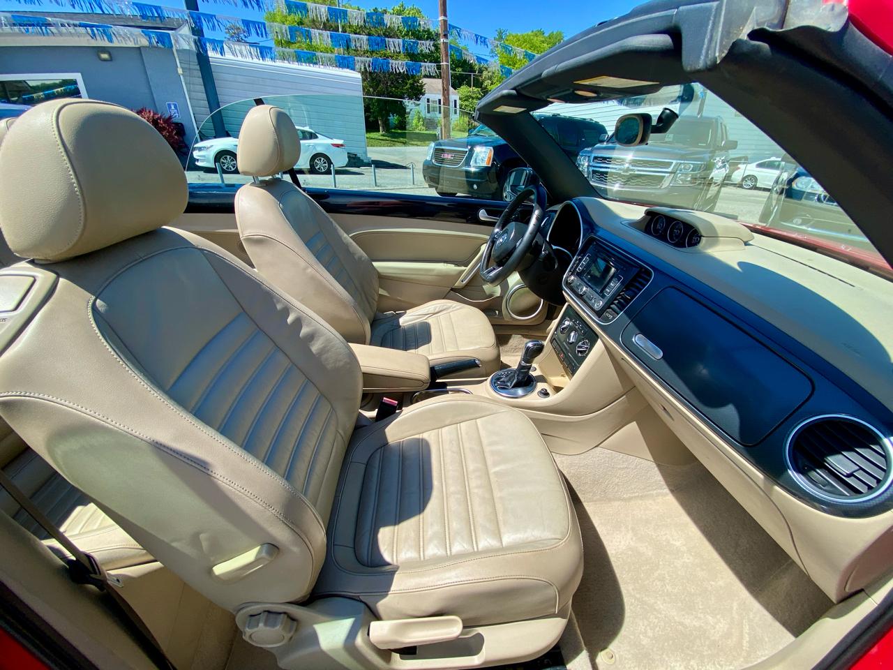 Volkswagen Beetle Convertible 2dr DSG 2.0T PZEV 2013