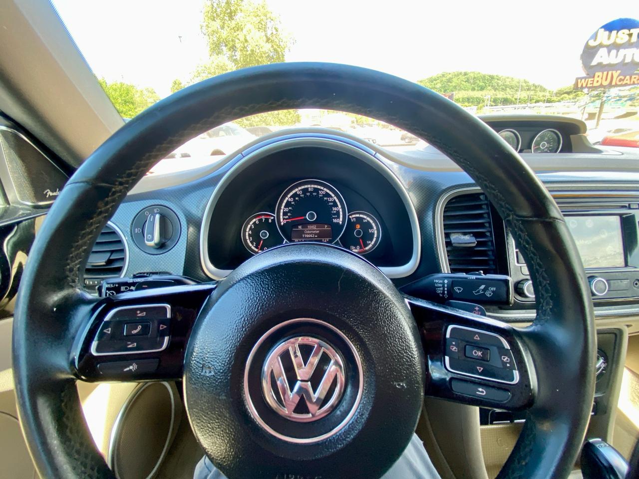 Volkswagen Beetle Convertible 2dr DSG 2.0T PZEV 2013