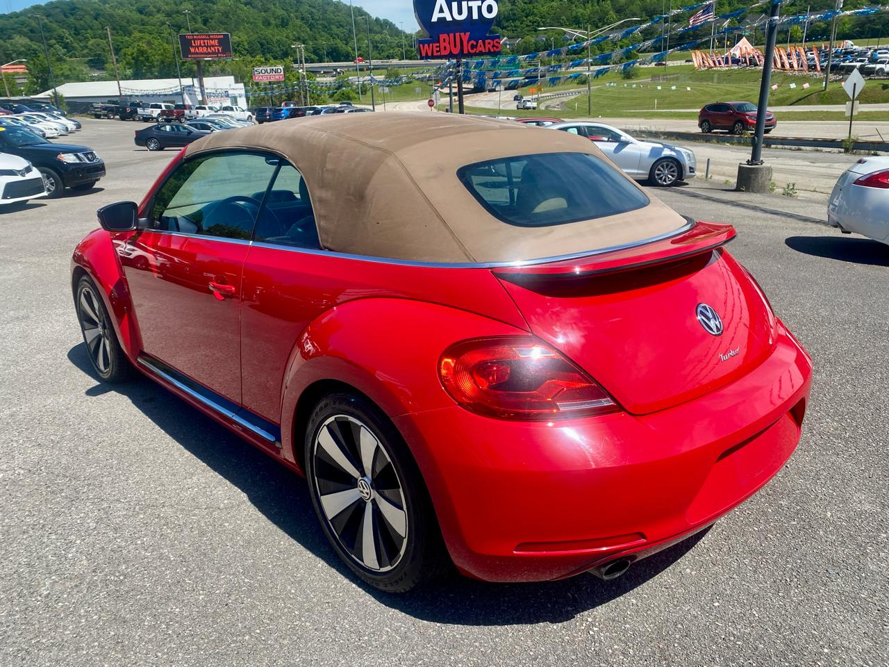 Volkswagen Beetle Convertible 2dr DSG 2.0T PZEV 2013