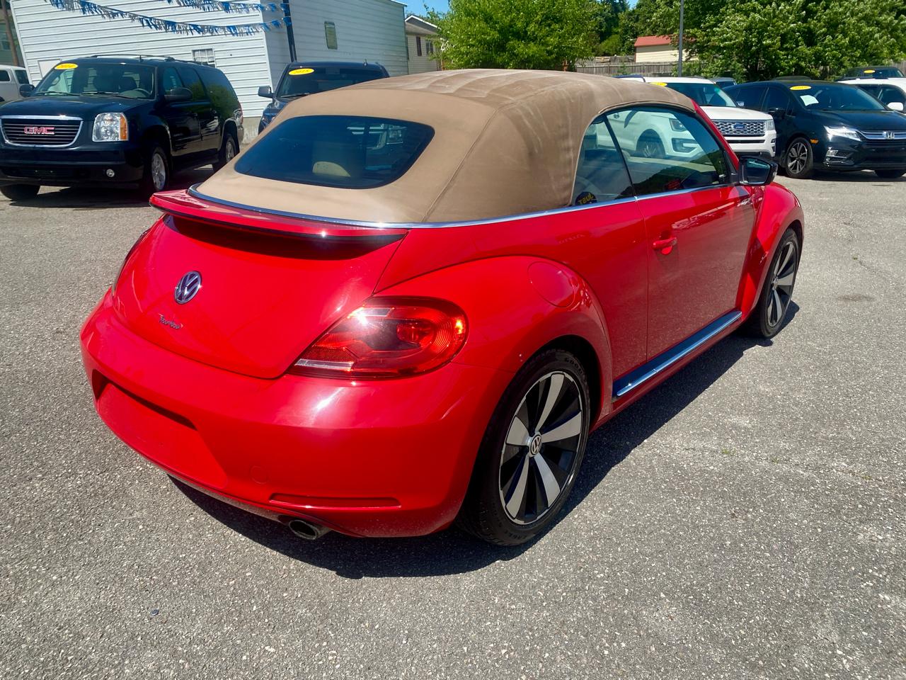Volkswagen Beetle Convertible 2dr DSG 2.0T PZEV 2013