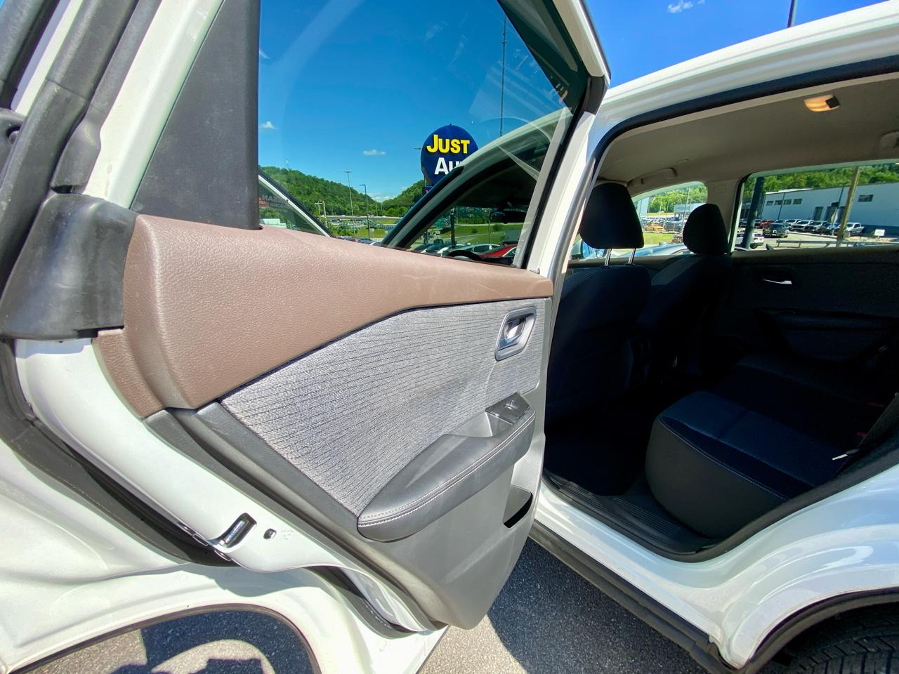 Nissan Rogue FWD SV 2022