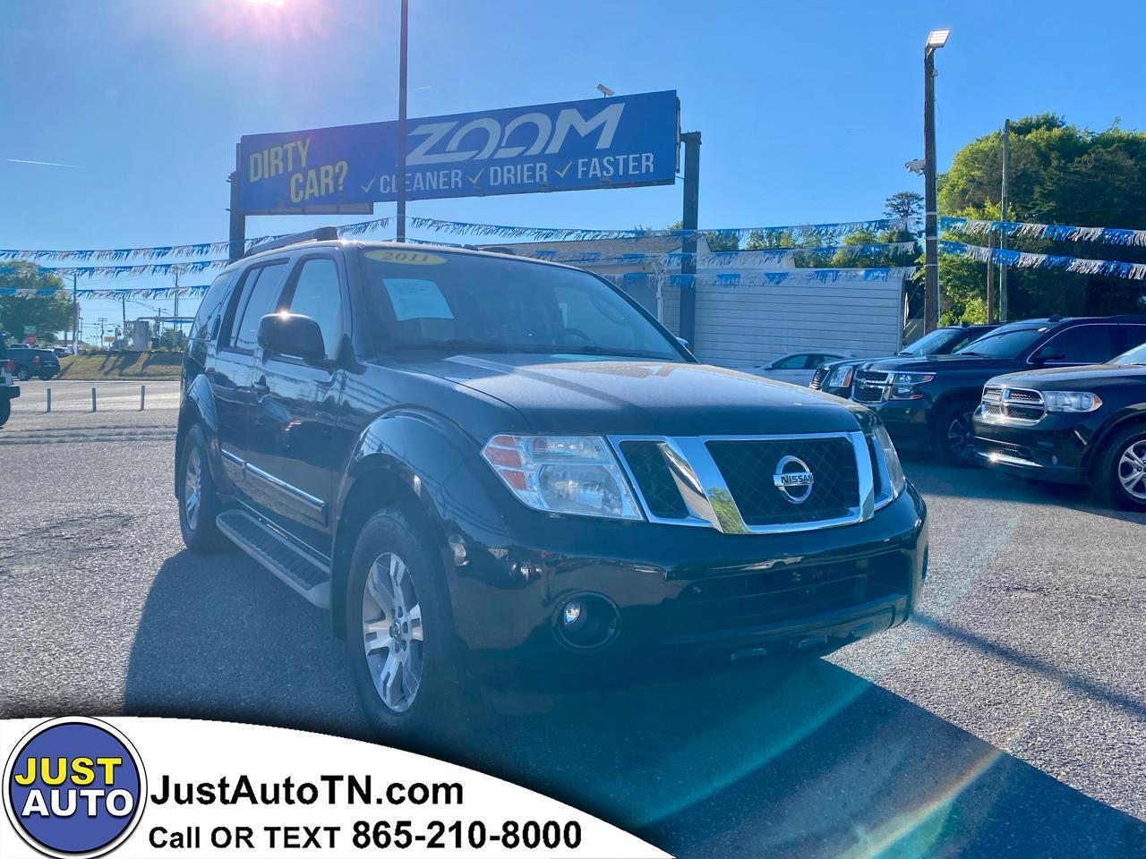 Nissan Pathfinder 4WD 4dr V6 Silver 2011