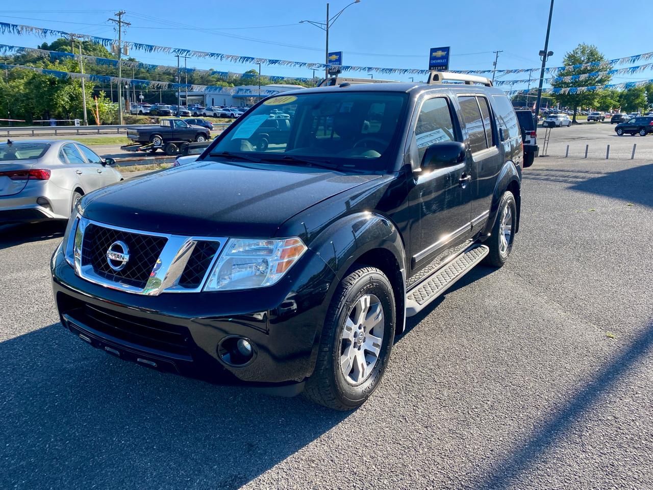 Nissan Pathfinder 4WD 4dr V6 Silver 2011