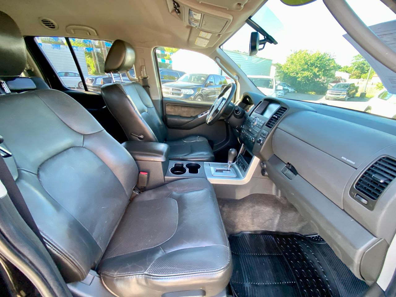 Nissan Pathfinder 4WD 4dr V6 Silver 2011
