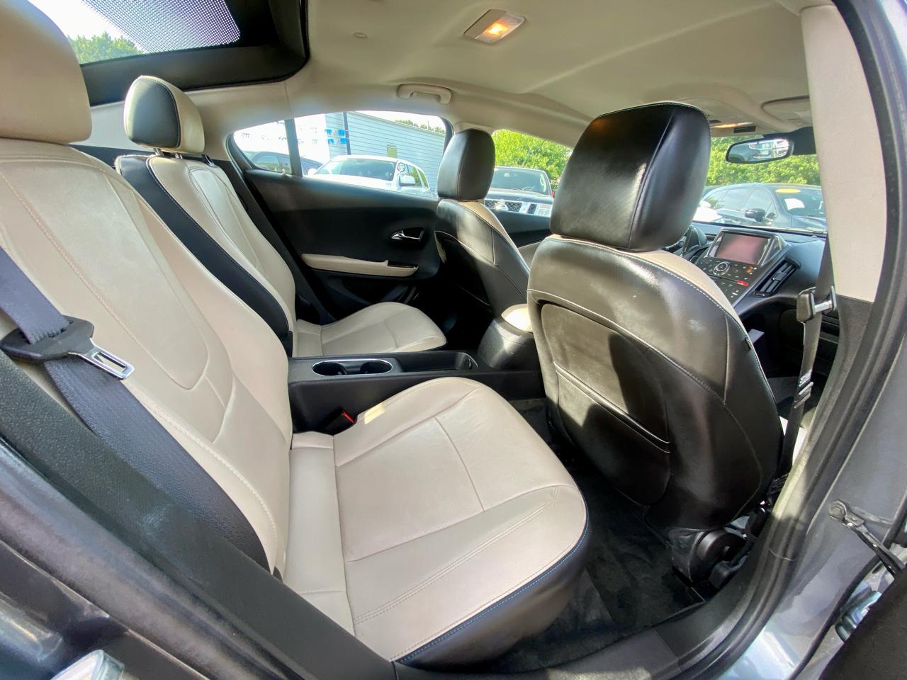 Chevrolet Volt 5dr HB 2011