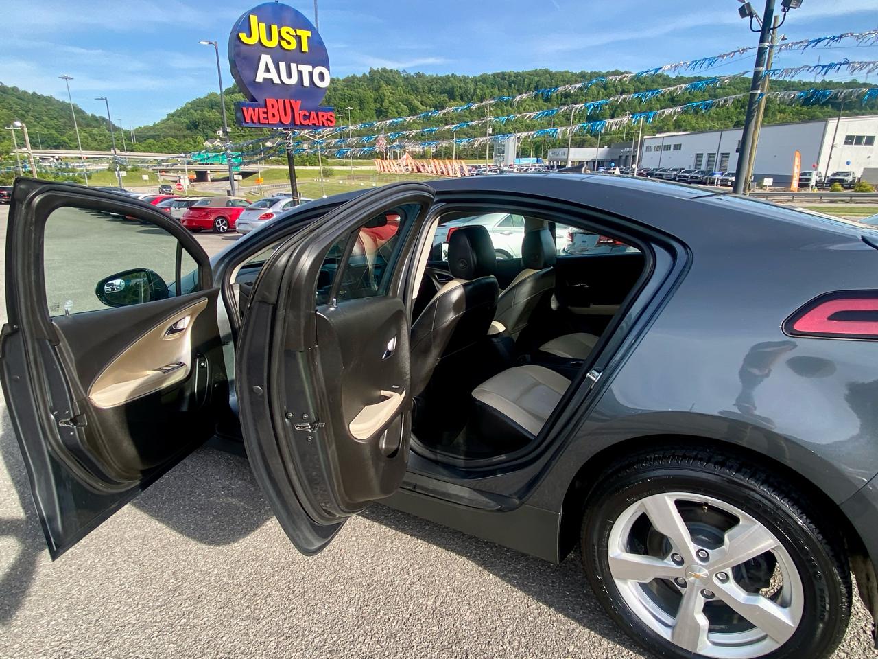 Chevrolet Volt 5dr HB 2011