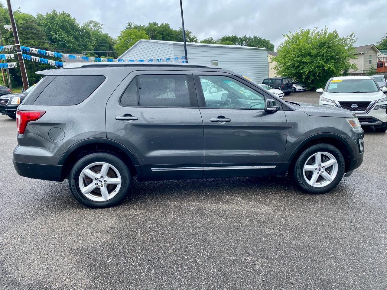 Ford Explorer 4WD 4dr XLT 2016