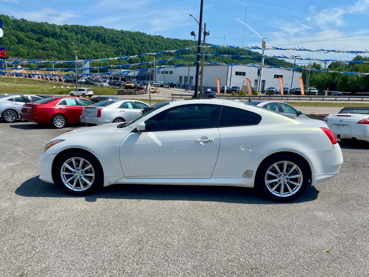 Infiniti G37 Coupe 2dr Journey RWD 2012