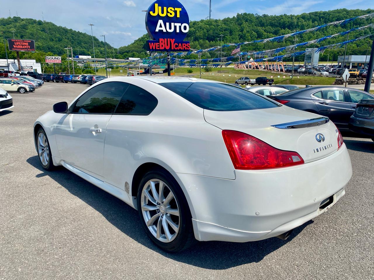 Infiniti G37 Coupe 2dr Journey RWD 2012